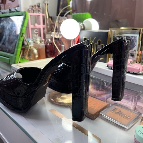 Forever 21 Heels - Picture 4 of 10